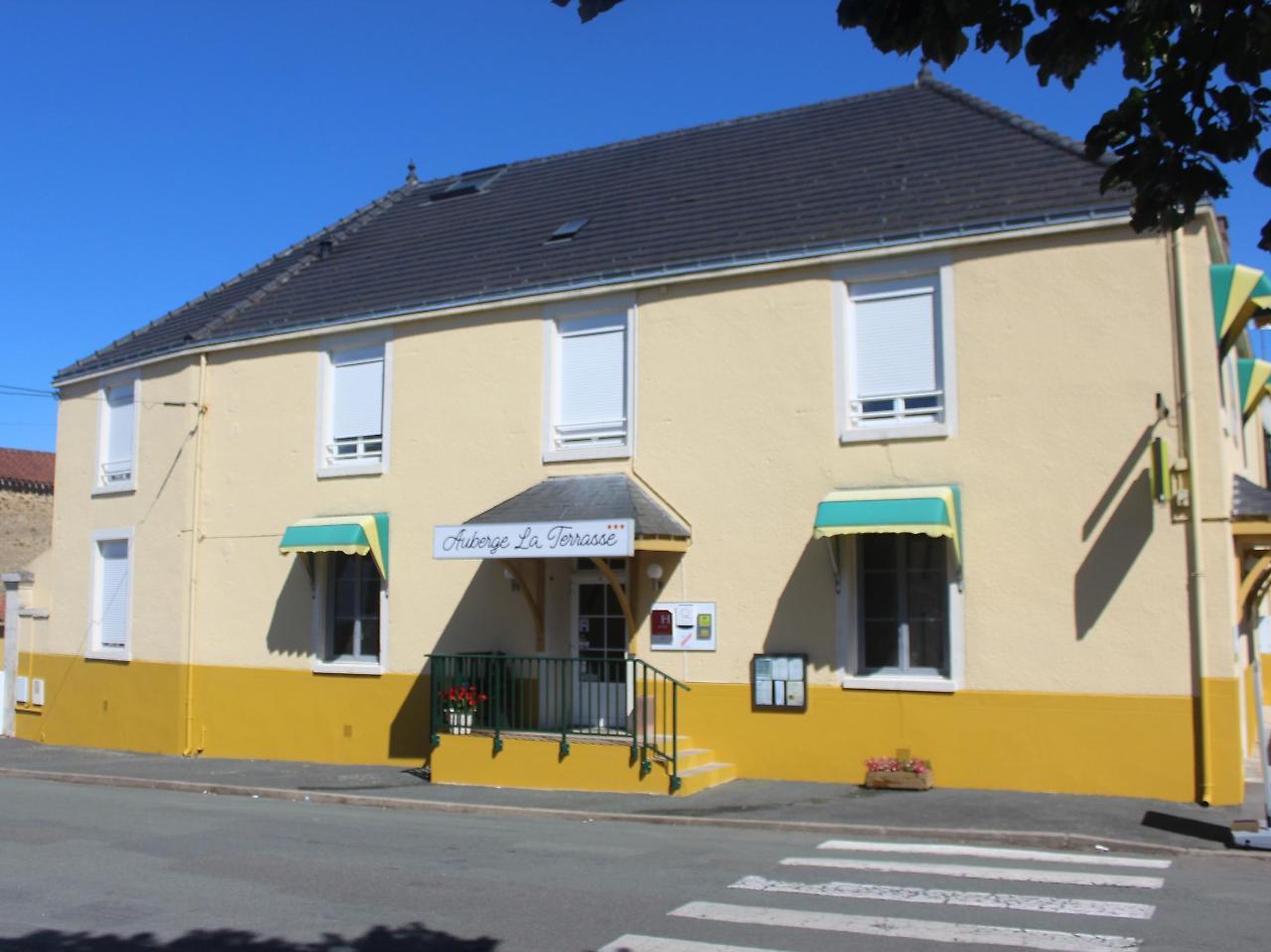 Le 120 - Groupe Logis Hotels - Ex Auberge La Terrasse La Châtaigneraie Exterior photo